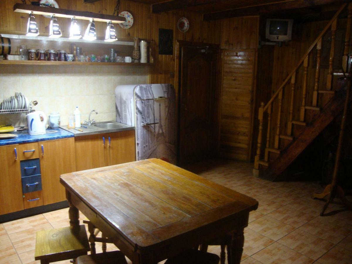 Domik S Saunoy Na Ogiyenko Apartment Kamianets Podilskyi Bagian luar foto
